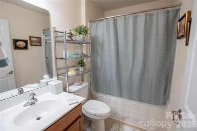 Welcome home to this immaculate, beautifully maintained brick - photo 13