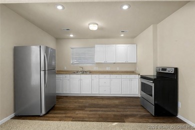 Ideal layout for a home in a great subdivision in Camdenton! - photo 34