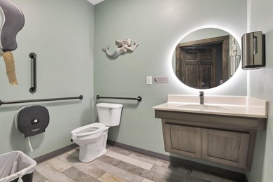 Ultimate Lakeside Hospitality Investment: Custom-Built - photo 52