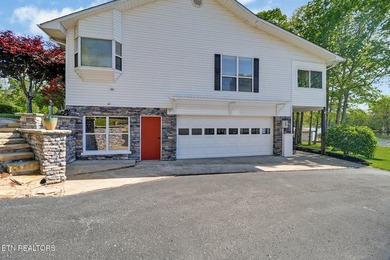 Fabulous Lakefront Home! Beautifully maintained and cared for! - photo 5