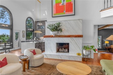 Private waterfront home on 1.25 acres offers the ultimate in - photo 6