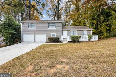 (private lake, pond, creek) Home For Sale in Lithonia Georgia
