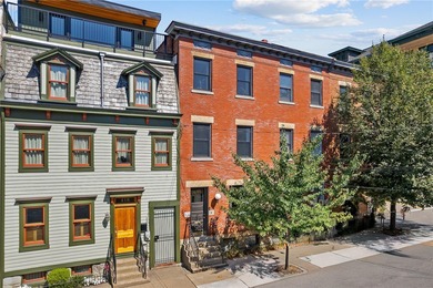 Allegheny River Home For Sale in Pittsburgh Pennsylvania