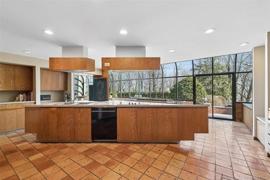Once only every so often does a property with the most desired - photo 15