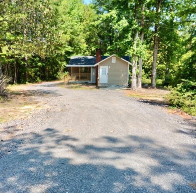 Lake Home For Sale in Waynesboro, Mississippi