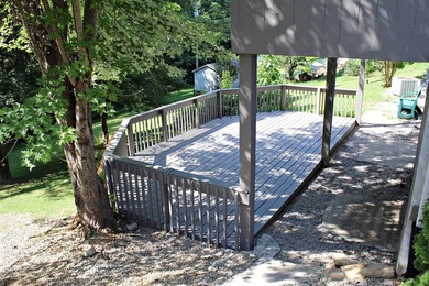 Escape to the lake without sacrificing comfort! This - photo 26