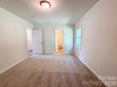 Welcome to this beautifully maintained 3-bedroom, 2-bathroom - photo 10