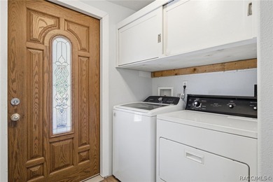 Homosassa!!! 3-bedroom 2 bath triple wide mobile home situated - photo 31