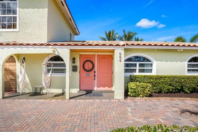 Experience the ultimate in Florida lifestyle in this beautifully - photo 2