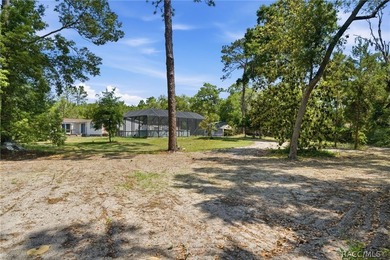 Homosassa!!! 3-bedroom 2 bath triple wide mobile home situated - photo 37