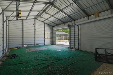 Homosassa!!! 3-bedroom 2 bath triple wide mobile home situated - photo 40