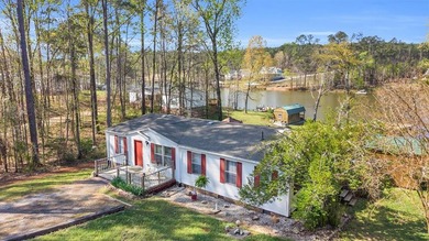 Lake Greenwood Home For Sale in Chappells South Carolina