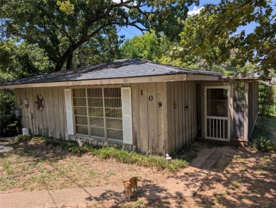 Lake Home For Sale in Tool, Texas