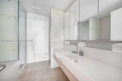 The EDITION Miami Beach offers a rare blend of scale, privacy - photo 23