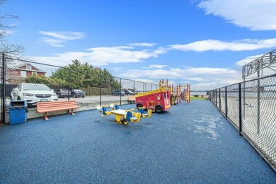 Welcome to Cryder Point. This sun-filled 1-bedroom, 1-bath co-op - photo 25