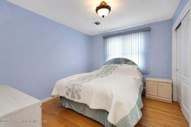 This gorgeous 2-family, 4-bedroom, 3-bathroom, side-hall - photo 29