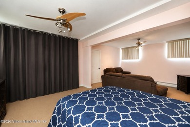 This gorgeous 2-family, 4-bedroom, 3-bathroom, side-hall - photo 38