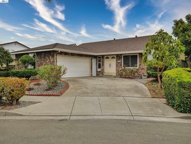 Nestled in a quiet cul-de-sac in Fremont's desirable Brookvale - photo 1