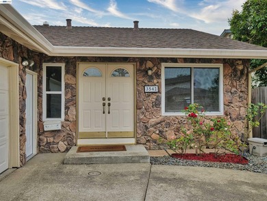 Nestled in a quiet cul-de-sac in Fremont's desirable Brookvale - photo 3