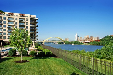 Lake Condo For Sale in Bellevue, Kentucky