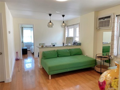 2-dwelling semi-detached with private driveway & 400 Sq ft - photo 13