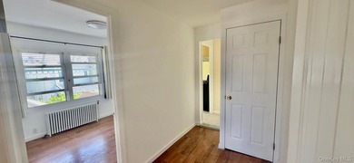 2-dwelling semi-detached with private driveway & 400 Sq ft - photo 15