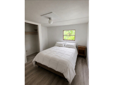 Looking for a project with upside? This 1 bedroom, 1 bath home - photo 6