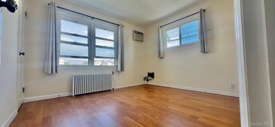 2-dwelling semi-detached with private driveway & 400 Sq ft - photo 17