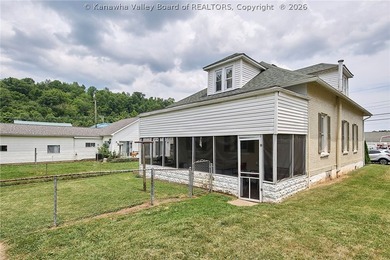 Spacious 2-story home in a convenient Dunbar location! This home - photo 22