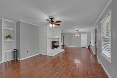 Looking for one level living with a feel of being out in the - photo 5