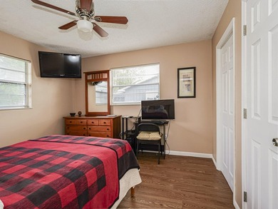 Welcome to this charming 2/2 home in the heart of Sebastian - photo 29