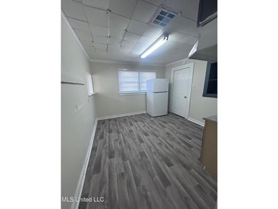 Great opportunity for investors! Updated home located on a quiet - photo 7