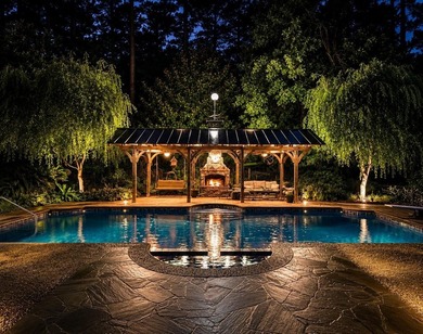 Welcome to 325 Lanham Circle, where timeless Southern elegance - photo 2