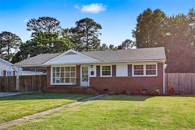 Outstanding, move right in 3 bedrooms, 2 baths rancher! Open - photo 3