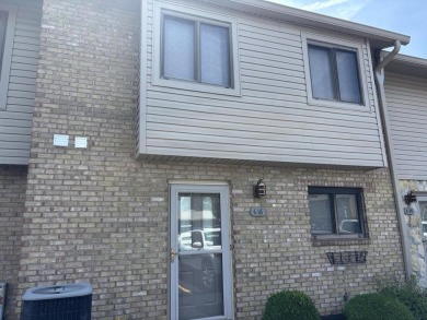 Lake Condo Sale Pending in Huntsville, Ohio