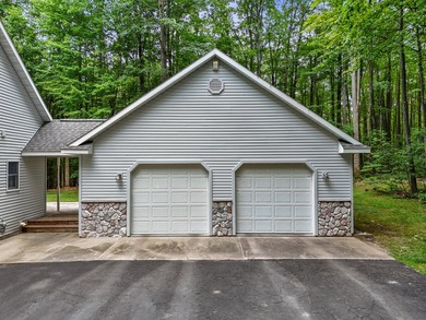Follow the winding drive to your private escape on over 13 acres - photo 5