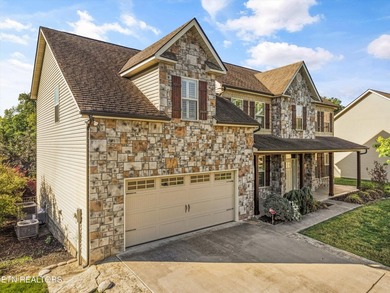 Come see this wonderful two-story home with 4 bedrooms and a - photo 4