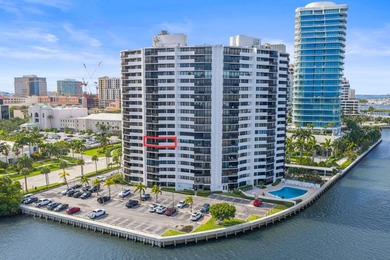 Beautifully renovated waterfront residence with unobstructed - photo 15