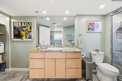 This corner-unit condo offers a perfect blend of modern luxury - photo 20