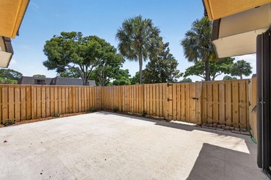 Spacious and well kept town home featuring a newer (2022) AC - photo 4
