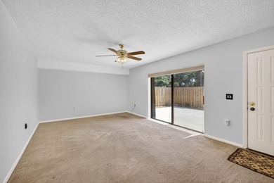 Spacious and well kept town home featuring a newer (2022) AC - photo 6