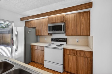 Spacious and well kept town home featuring a newer (2022) AC - photo 10