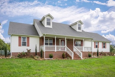This custom built one level home is situated on a peaceful 13.04 - photo 4