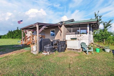 Tiny home on 3 plus acres. Park like setting. Very private - photo 13