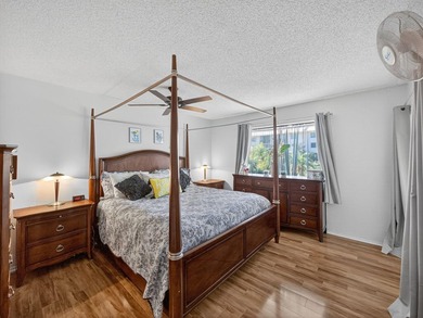 Don't miss this beautiful 3BR/2BA end unit condo, with tranquil - photo 14