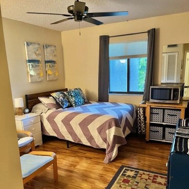 Don't miss this beautiful 3BR/2BA end unit condo, with tranquil - photo 17
