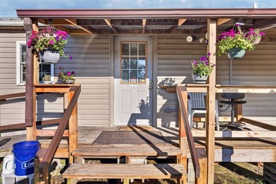 Tiny home on 3 plus acres. Park like setting. Very private - photo 30