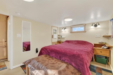 Tiny home on 3 plus acres. Park like setting. Very private - photo 36