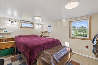 Tiny home on 3 plus acres. Park like setting. Very private - photo 38