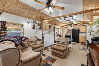 Tiny home on 3 plus acres. Park like setting. Very private - photo 40